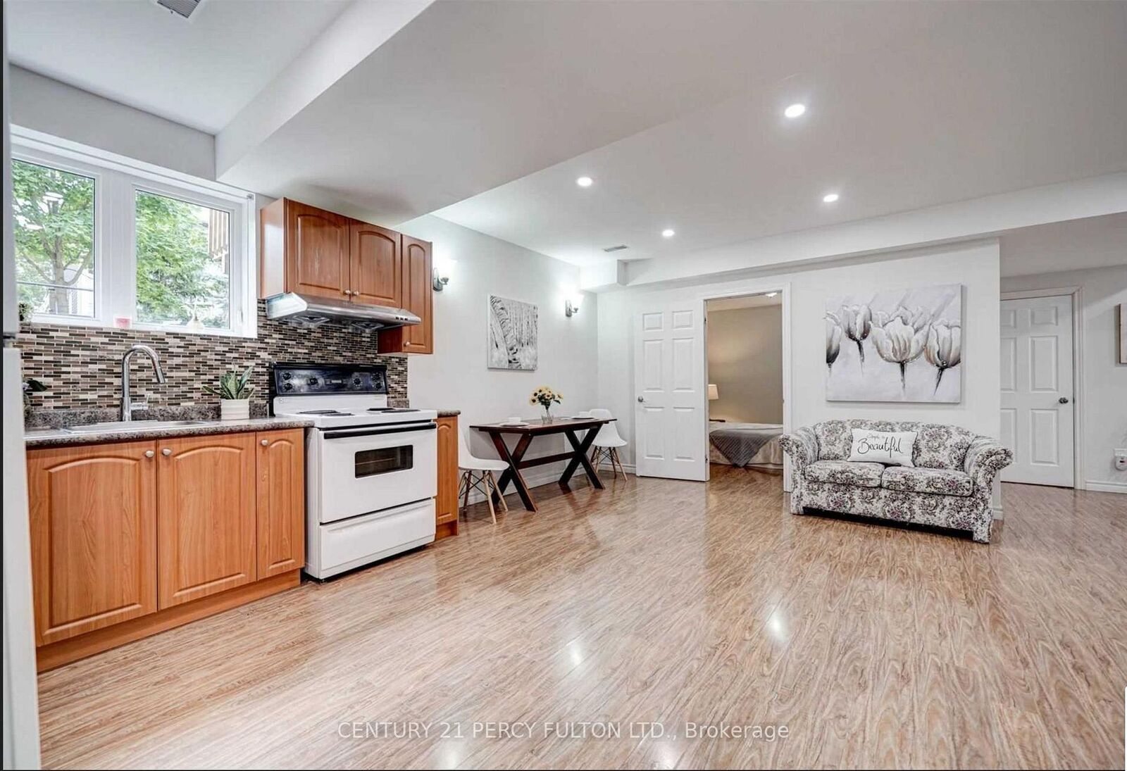 Photo de la propriété:  2359 Pilgrim Square Bsmt  ON L1L 0C2 