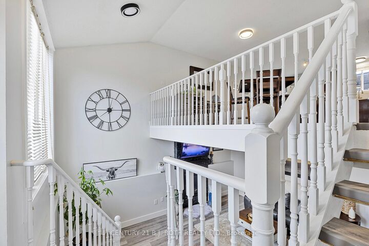 Property Photo:  11 Masters Drive  ON L4M 6W4 