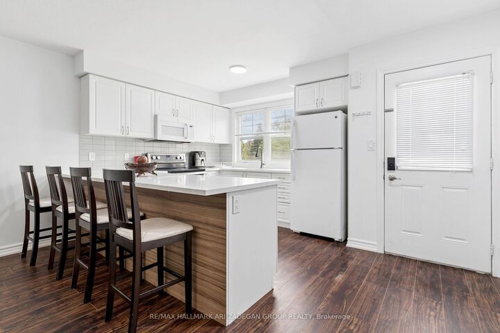 Property Photo: 701 Homer Watson Boulevard 74 ON N2C 0A5