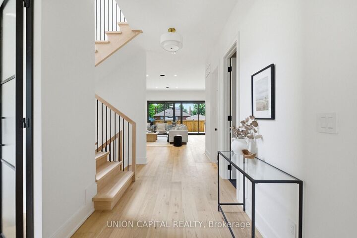 106 Hawthorn Avenue — photo 1