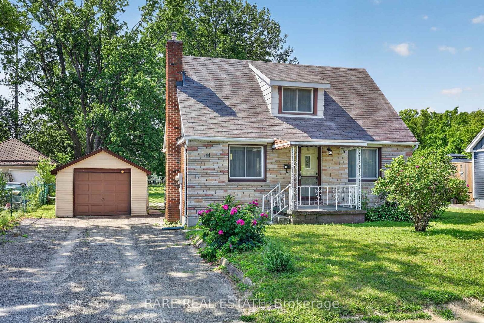 Property Photo: 11 Wood Street ON L4N 2S9
