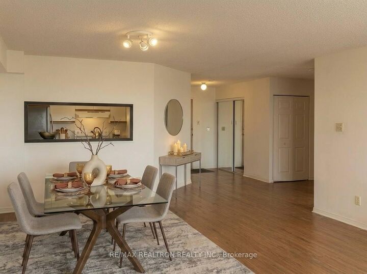 Property Photo: 7805 Bayview Avenue 705 ON L3T 7N1