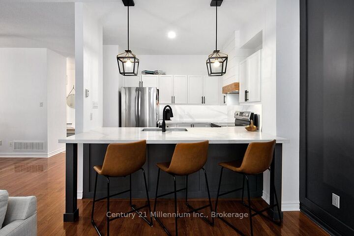 110 Napier Street W 28 — photo 1