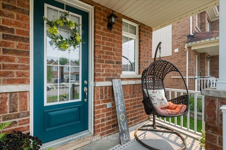 Property Photo: 27 Blanchard Crescent ON L0M 1B0