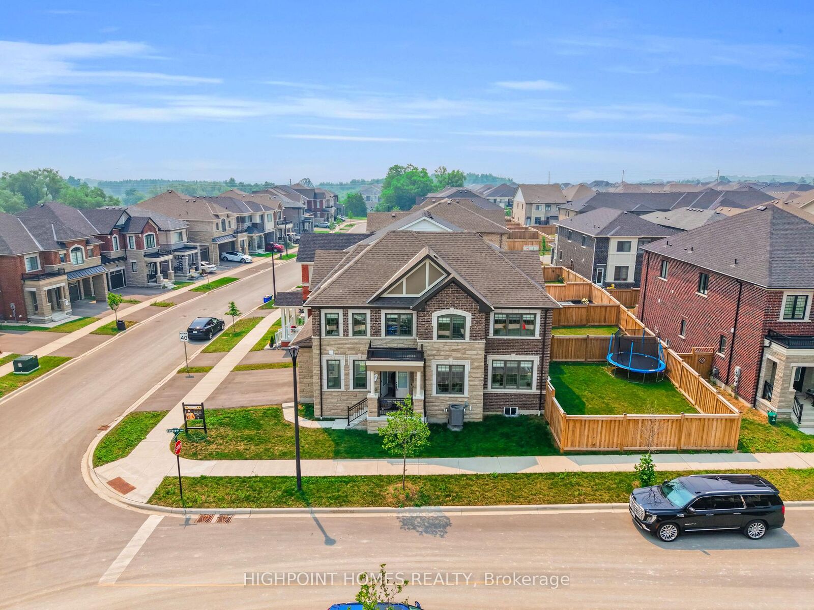Property Photo: 3274 Turnstone Boulevard ON L1X 0N2