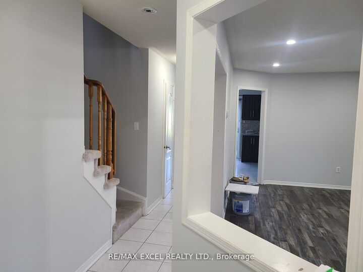 Property Photo: 95 Bunchberry Way ON L6R 2E8