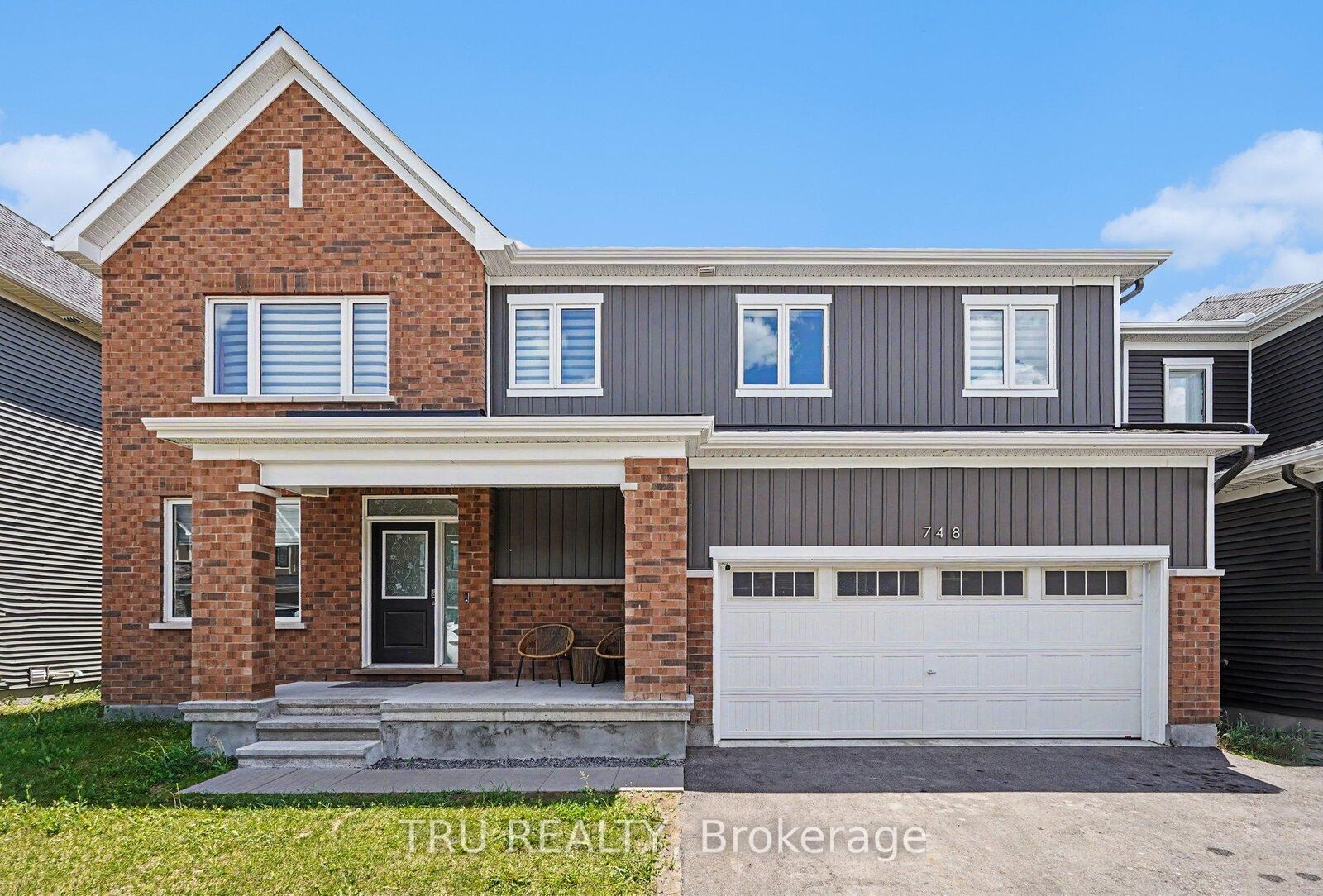 Property Photo: 748 Eminence Street ON K2J 6X6
