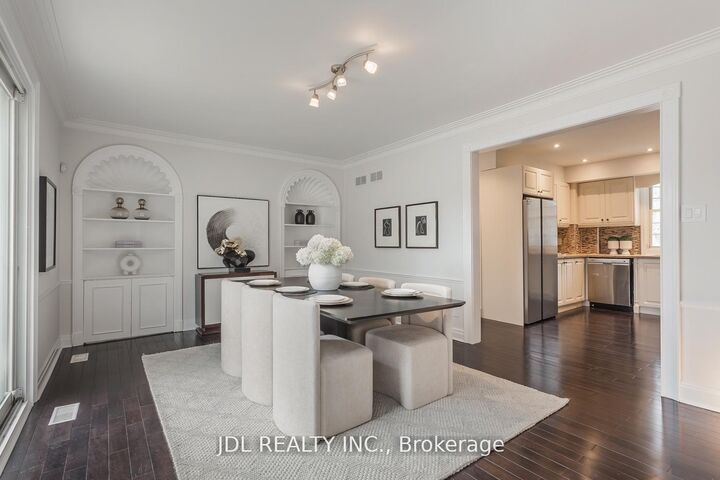 Property Photo: 6 Farmingdale Road ON M2K 1Z2