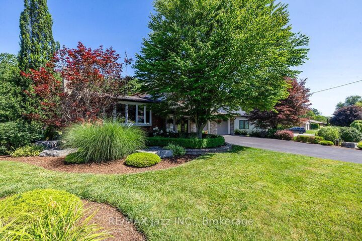 Property Photo: 624 Roselawn Avenue ON L1L 1B2
