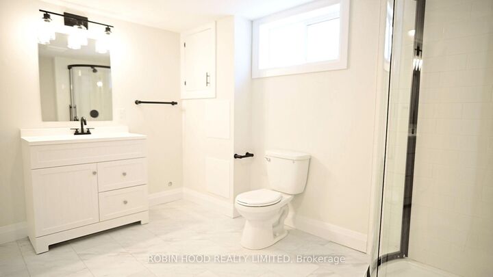 Property Photo: 40 Winslow Drive Unit 2 ON N2M 3E1