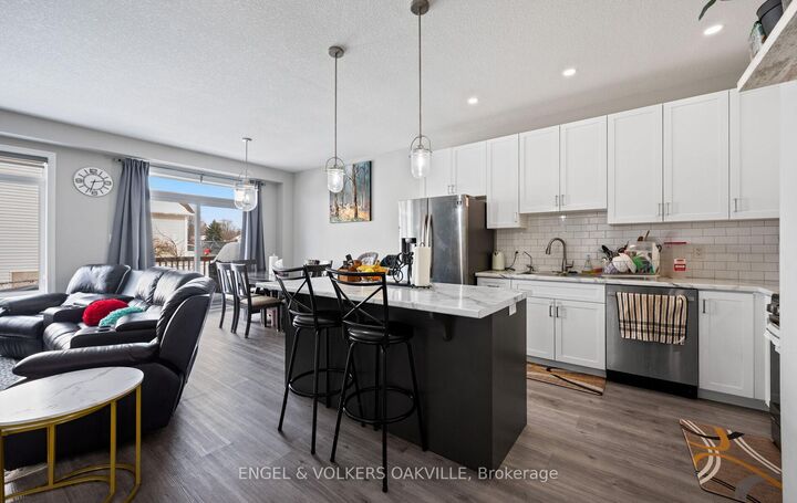 Property Photo: 1023 Devonshire Avenue 29 ON N4S 5S1