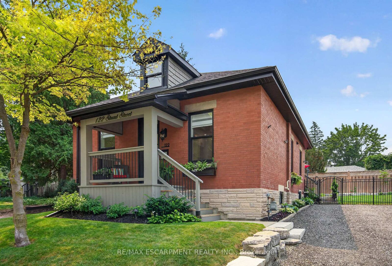 Property Photo: 122 Stuart Street ON N1E 4S8