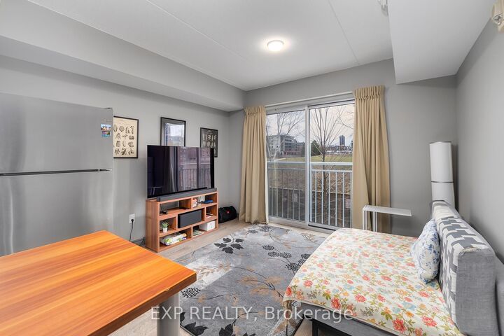Property Photo:  321 Spruce Street 211  ON N2L 0G4 