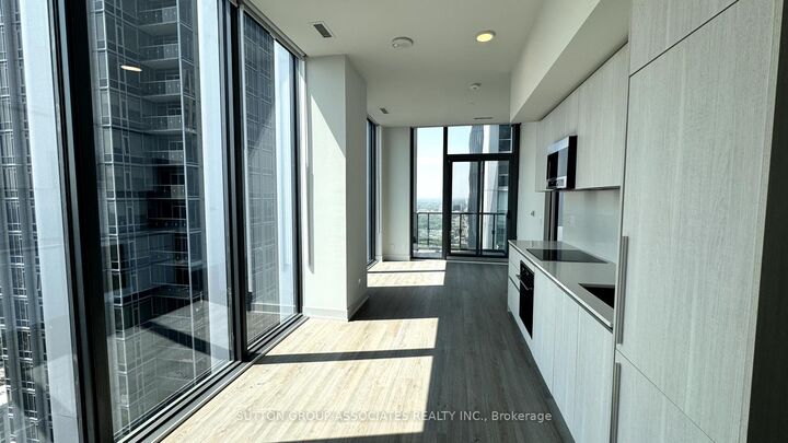 Property Photo: 8 Cumberland Street 5002 ON M4W 0B6