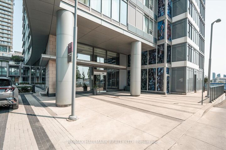 Property Photo: 121 McMahon Drive 2110 ON M2K 0C2