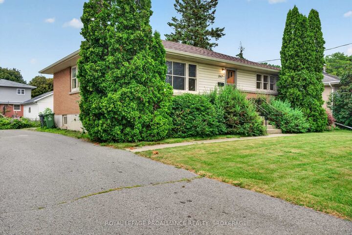 Property Photo: 267 Lakeview Avenue ON K7M 3V7