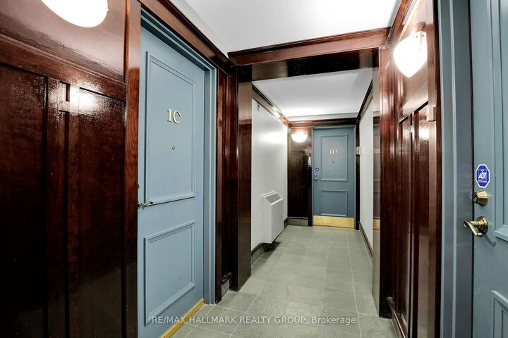 Property Photo: 268 First Avenue 1C ON K1S 2G8