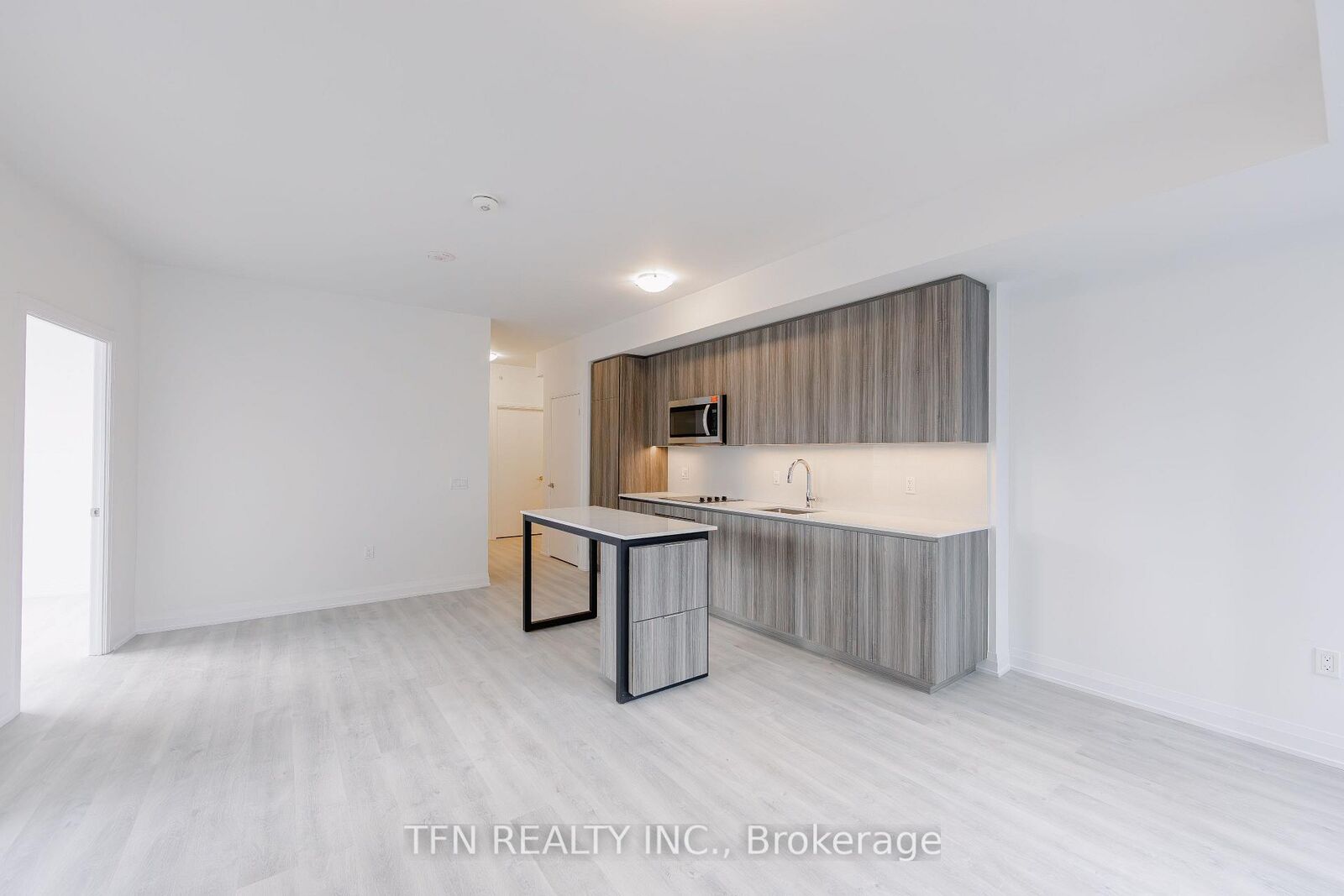 Property Photo:  15 Richardson Street 1318  ON M5A 0Y5 