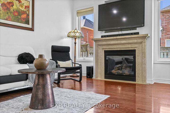 Property Photo: 71 Pillar Rock Crescent ON L6C 3H4