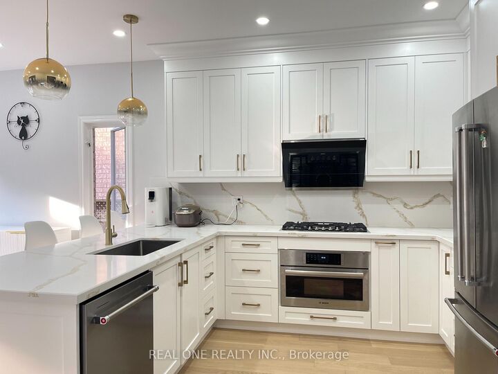 Property Photo: 485 English Rose Lane One Ensuite On Second Fl ON L6H 7A3