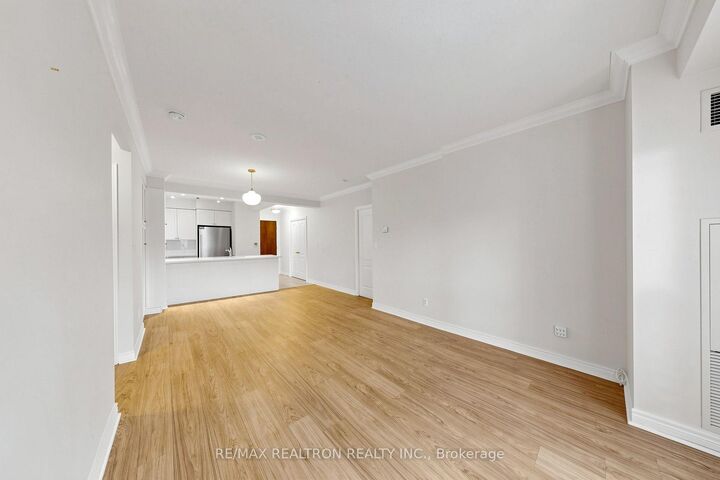 Property Photo: 100 Promenade Circle 205 ON L4J 7W7