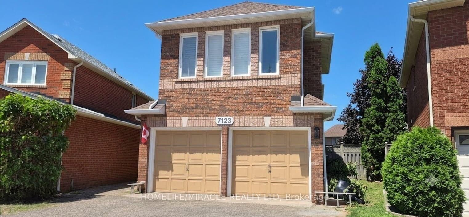 Property Photo: 7123 Spyglass Crescent ON L5N 7H2