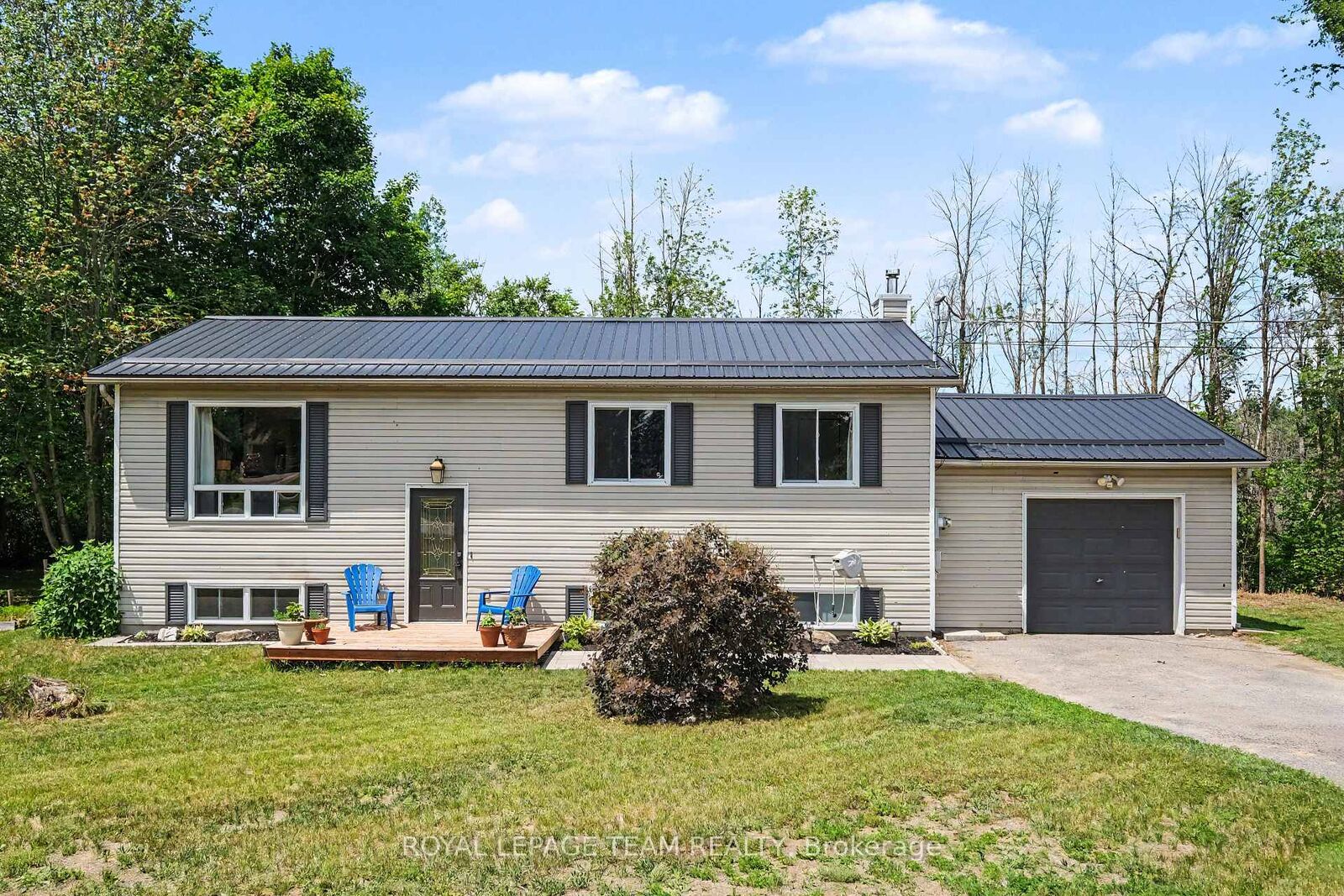Property Photo: 2495 River Road ON K0G 1J0