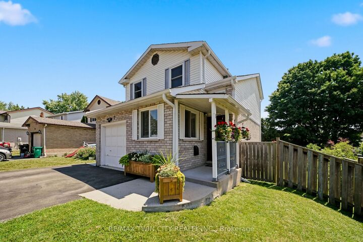Property Photo: 7 Glendan Court ON N1R 7N4
