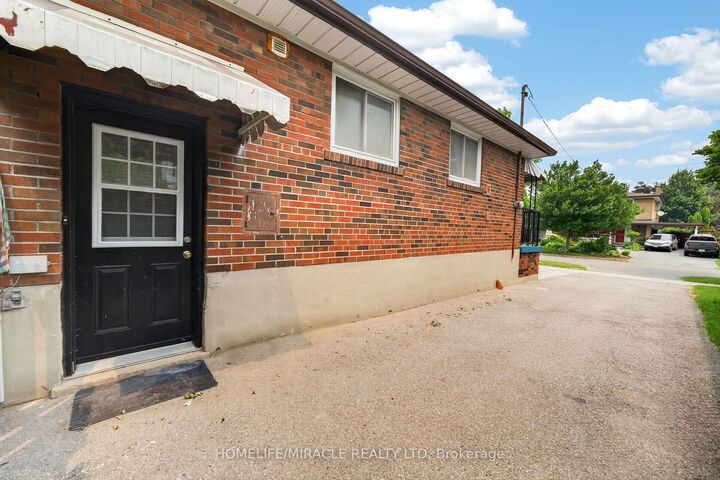Property Photo: 14 Marlena Drive ON M1E 2Z1