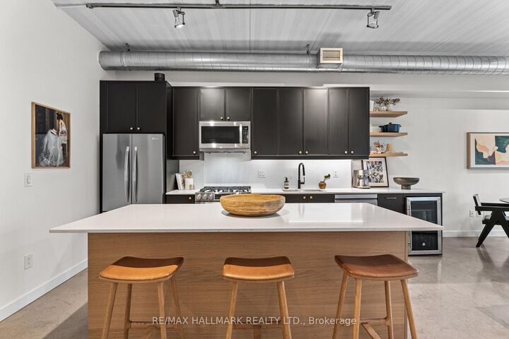 Property Photo:  747 Queen Street E 202  ON M4M 1H3 