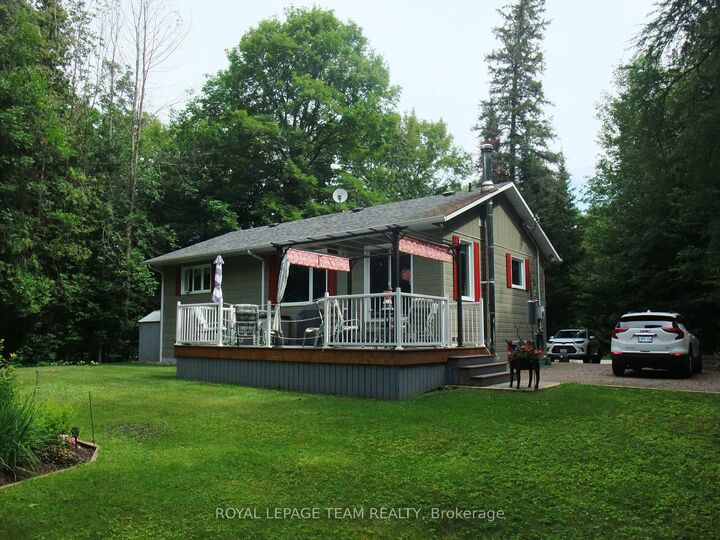 Property Photo: 1563 Goshen Road ON K7V 3Z5