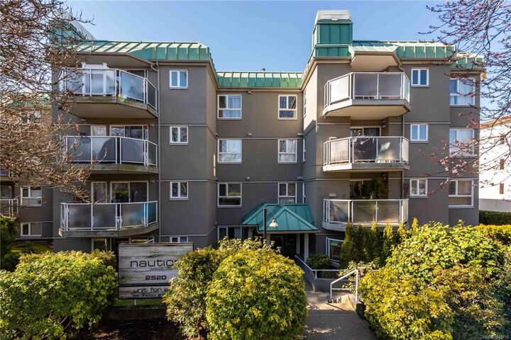 2520 Wark St #105 — photo 1