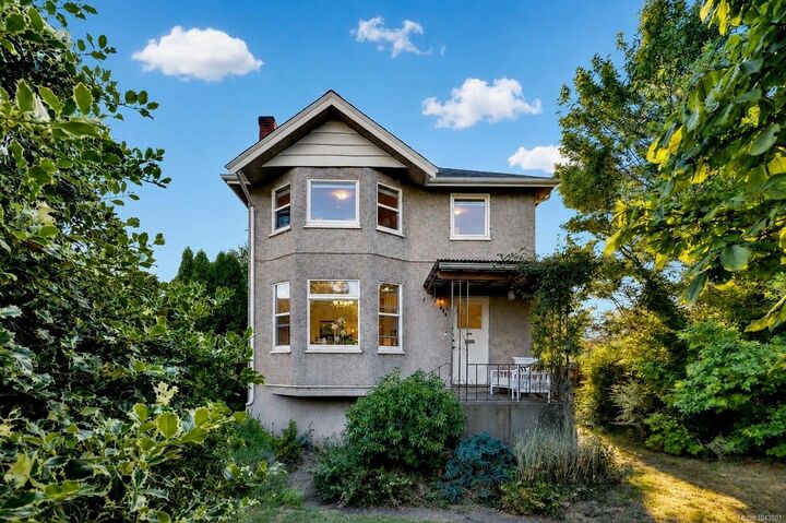 2726 Prior St — photo 1