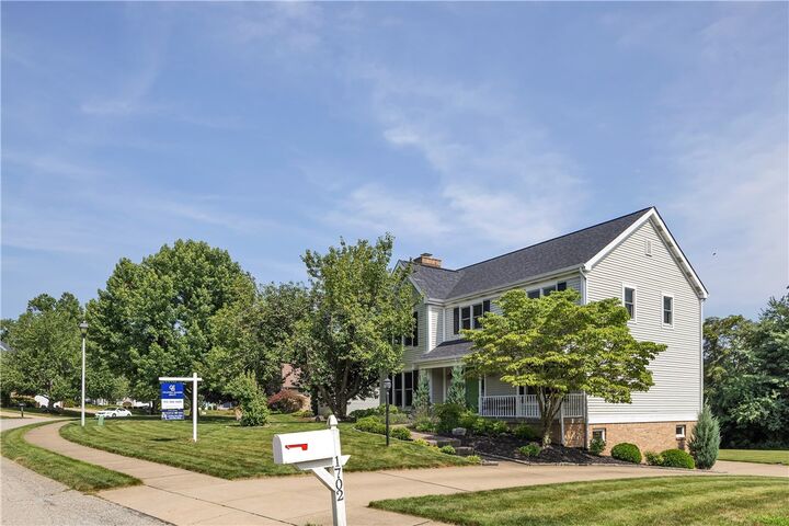 Property Photo:  1702 Wheatland Ct  PA 15108 