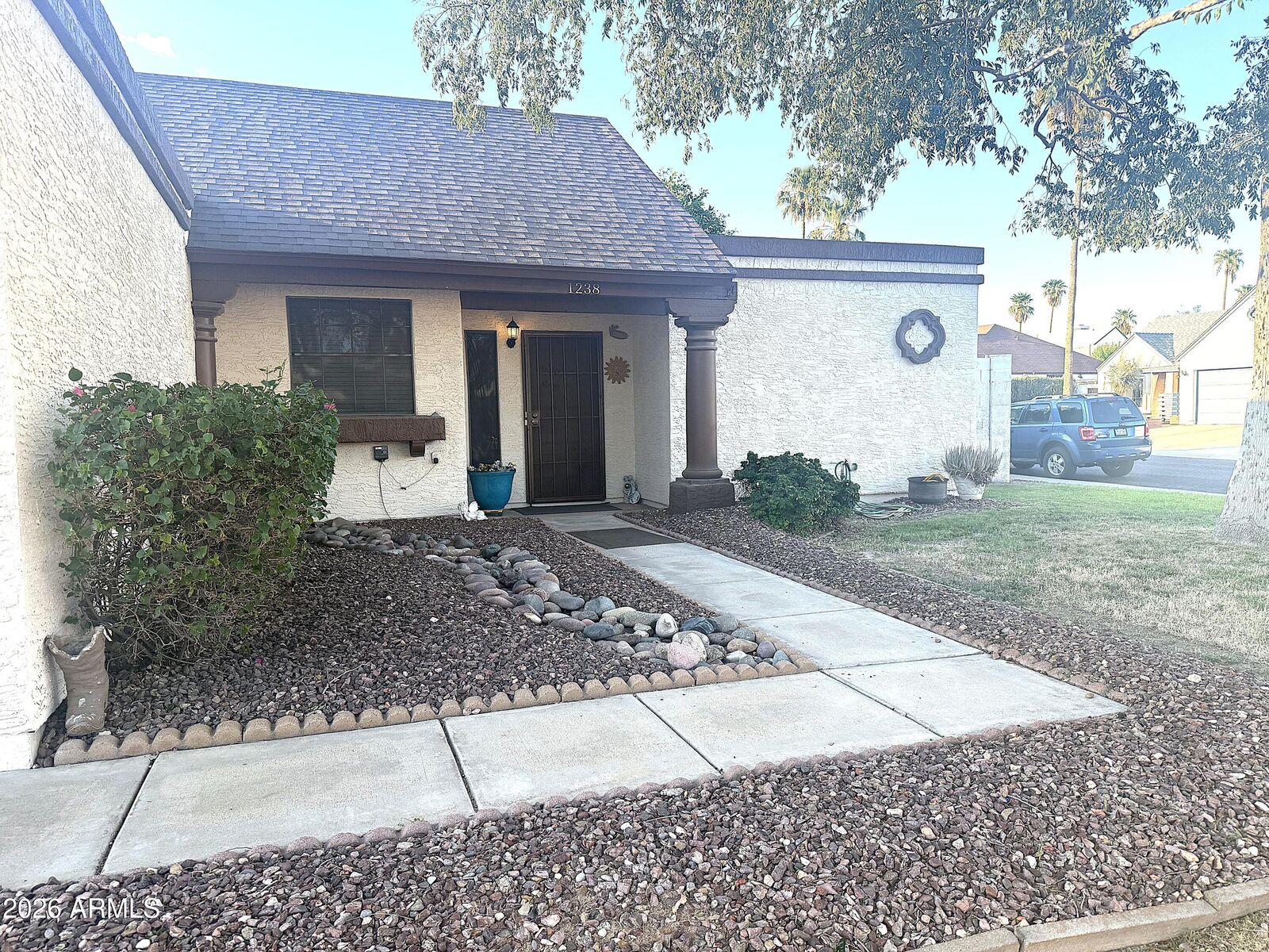 Property Photo:  1238 E Kerry Lane  AZ 85024 