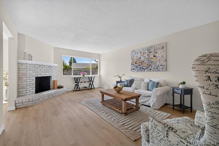 Property Photo: 2530 Tamarisk Drive CA 95405