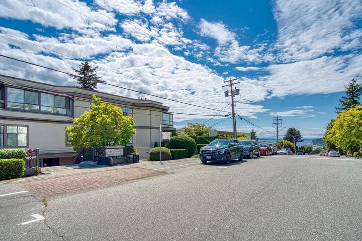 Property Photo: 15080 Prospect Avenue 206 BC V4B 2B7