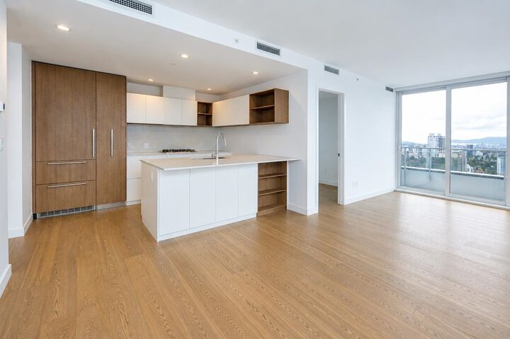 Property Photo:  6000 McKay Avenue 2207  BC V5H 0K2 