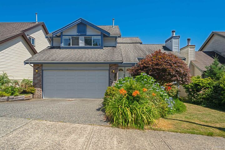 1295 Daimler Street — photo 1