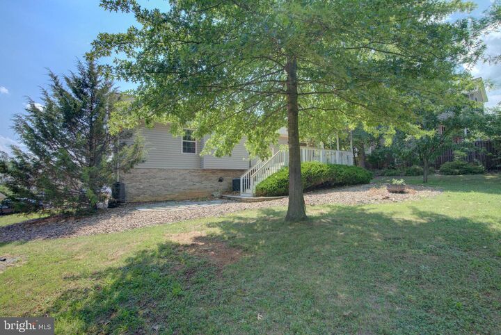 Property Photo: 47 Stuart Court VA 22657