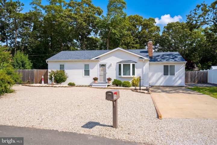 Property Photo: 909 W Panama Court NJ 08731