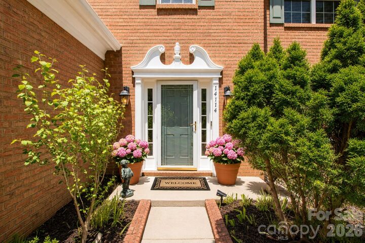 Property Photo: 14114 Eldon Drive NC 28277