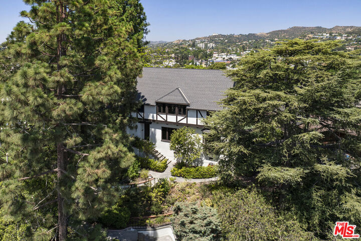 Property Photo:  2489 Moreno Dr  CA 90039 