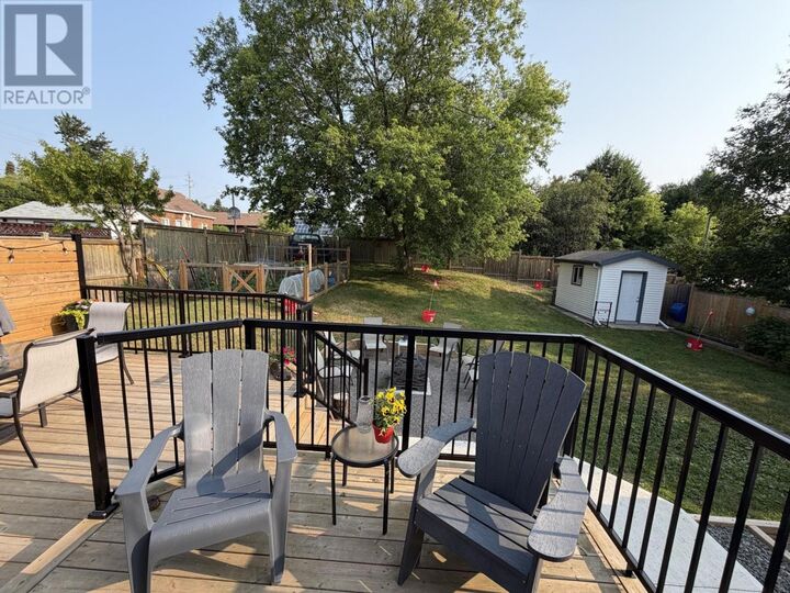 Property Photo:  338 Dacre St  ON P7A 1K7 