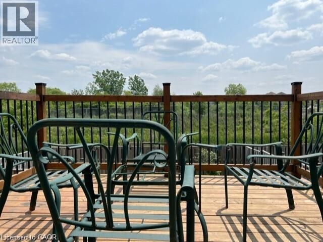 Property Photo:  300 Countrystone Crescent  ON N2N 3S2 