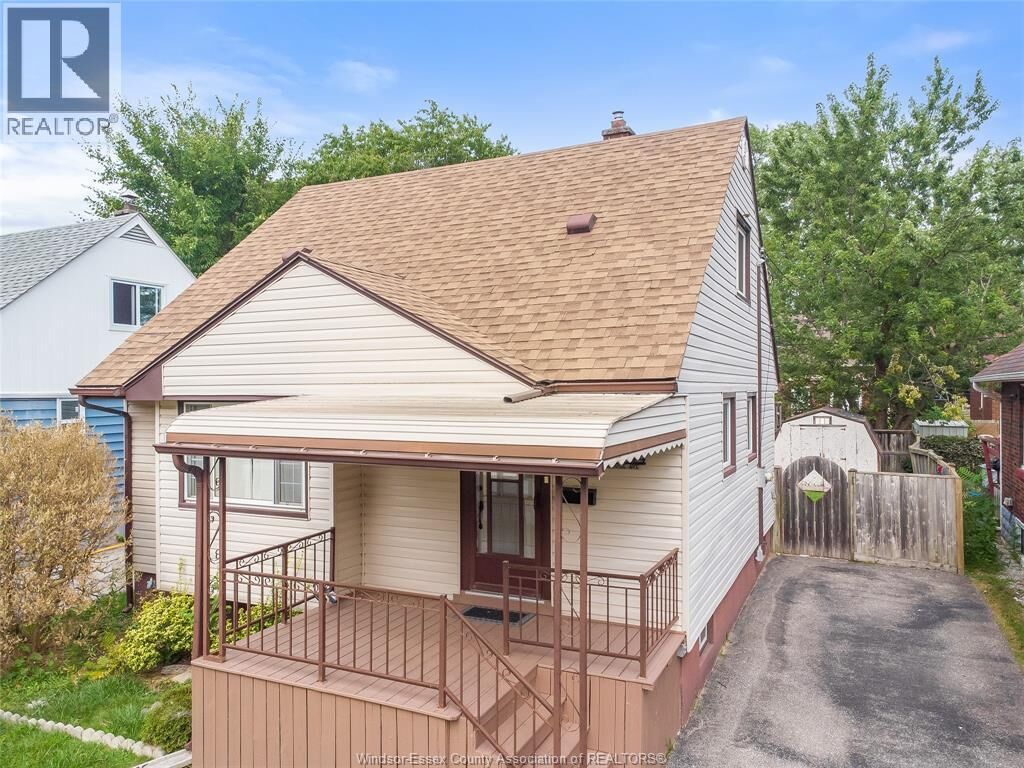 Property Photo:  1944 George Avenue  ON N8W 4M1 