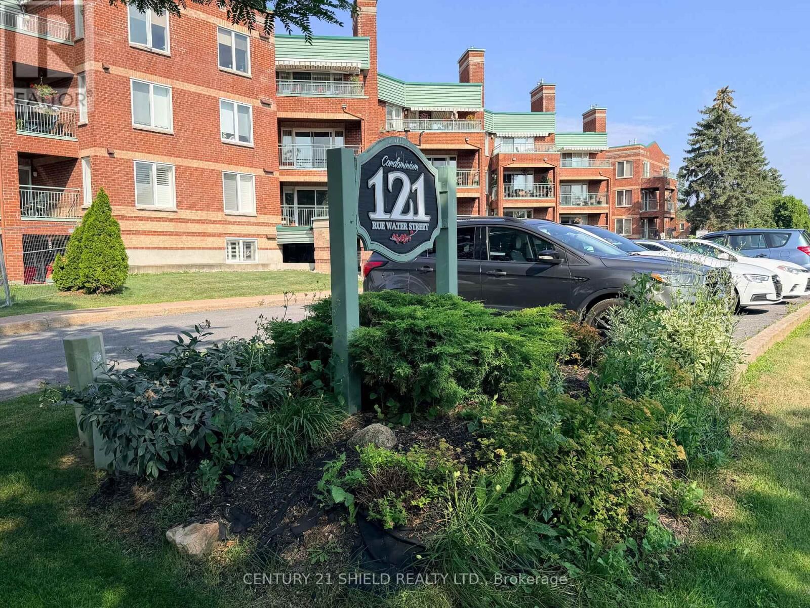 Property Photo: 121 Water Street West 405 ON K6J 5T8