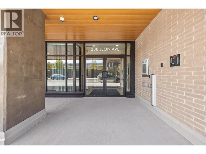 Property Photo: 1626 Water Street Street 2602 BC V1Y 0N7