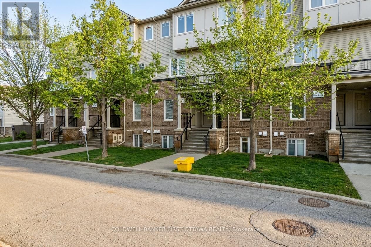 Property Photo: 150 Urbancrest Private ON T1P 1L9