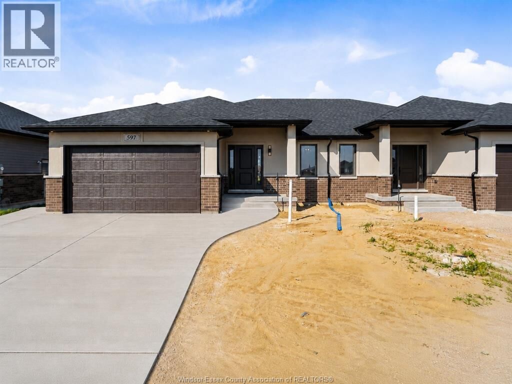 Property Photo:  597 Keil Trail North  ON N7L 0G8 